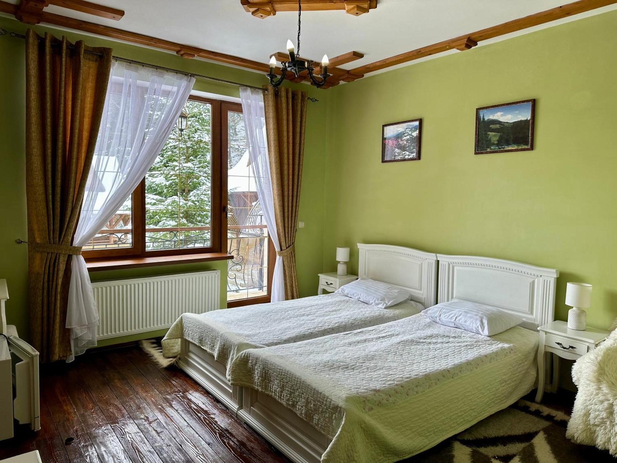Hotel Dykyi Med Tatariv Exterior photo